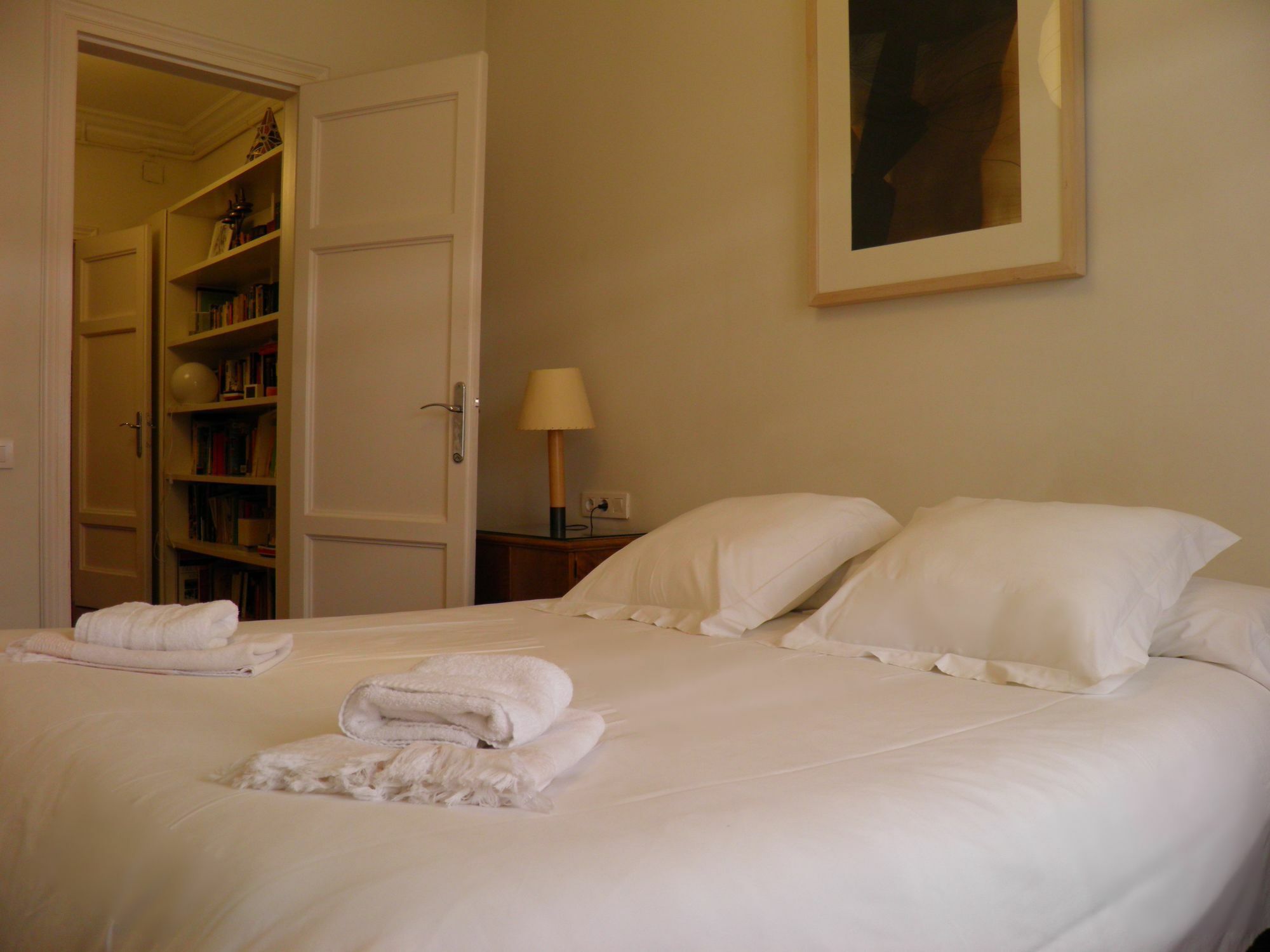 ברצלונה Suitur Courtyard Apartment מראה חיצוני תמונה