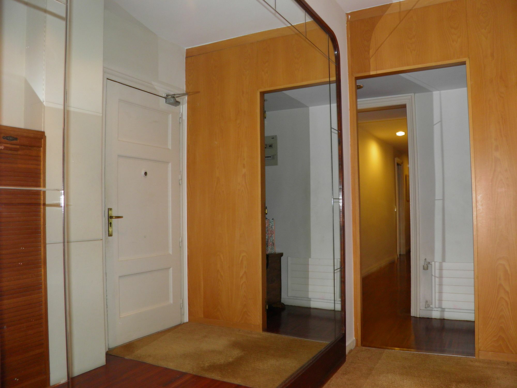 ברצלונה Suitur Courtyard Apartment מראה חיצוני תמונה